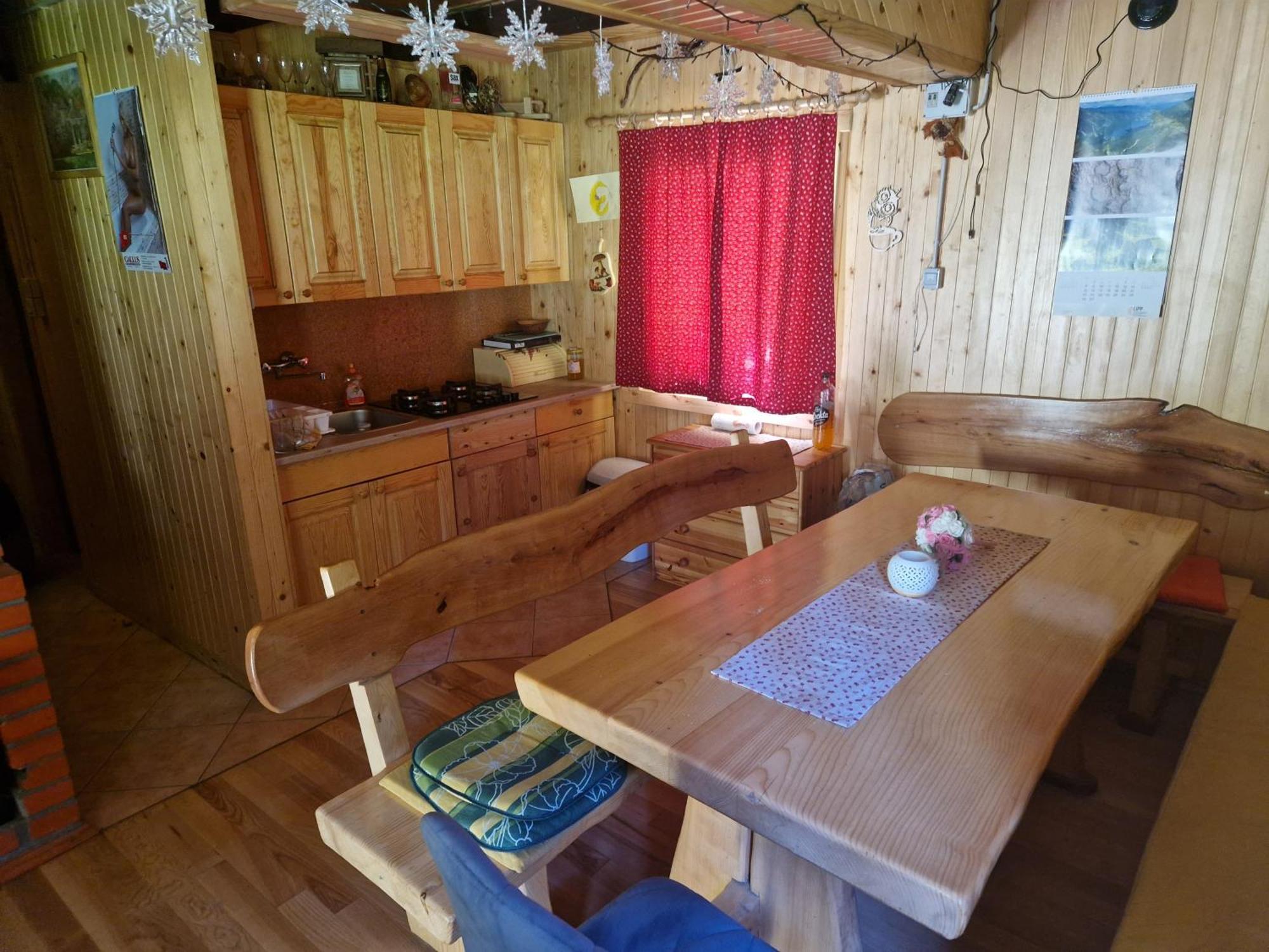 Apartment Koca V Gozdu, Forest House Near *