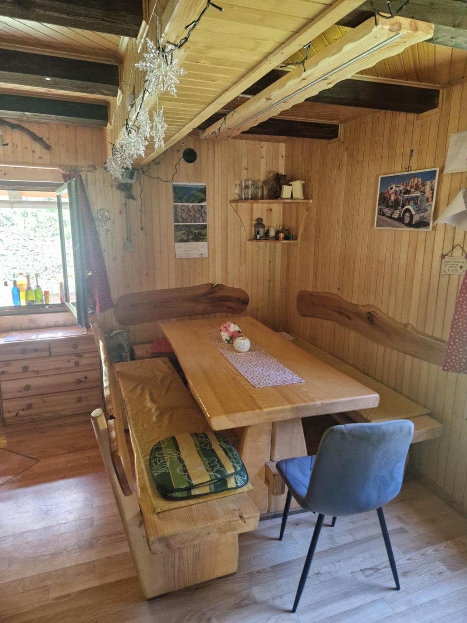 Apartment Koca V Gozdu, Forest House Near
